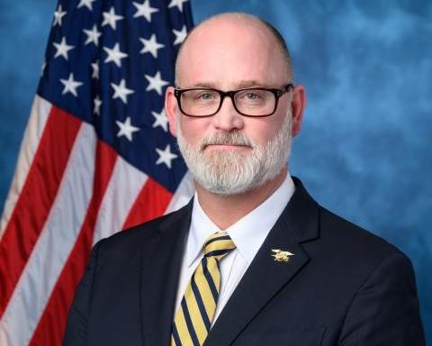 Trump signs US House Rep. Van Orden bill to assist homeless veterans into law