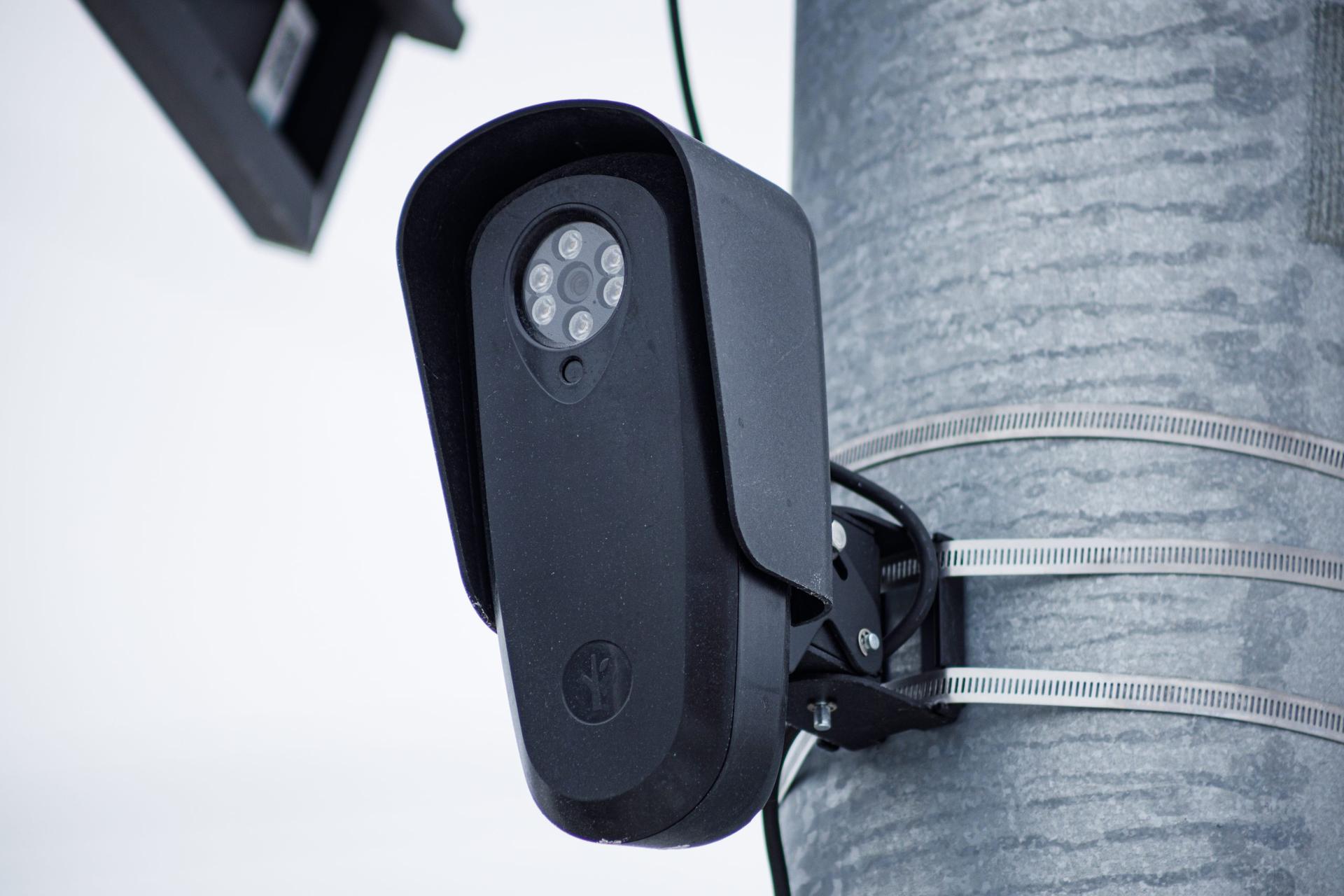 Michigan license plate cameras face backlash: Big help, or Big Brother?